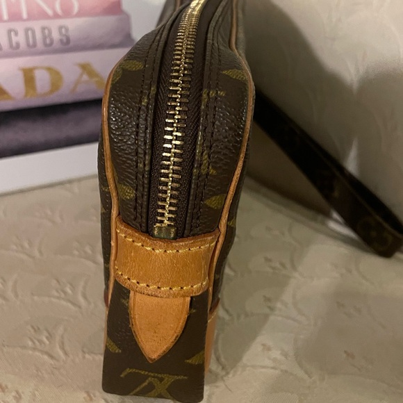 LOUIS VUITTON Marly Clutch Bag w/ COA, Dust Bag - Picture 6 of 14